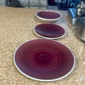 Jars tourron dinner plate dessert plate & 7 inch soup bowl eggplant color